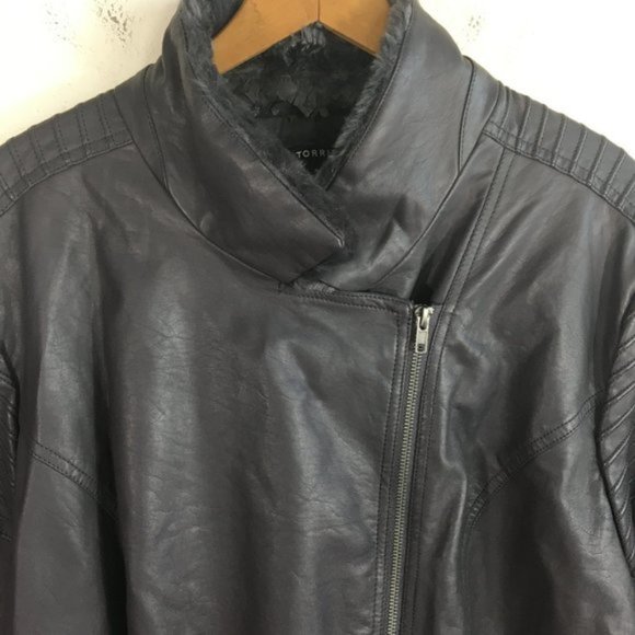 Torrid Lace Up Back Faux Fur Collar Moto Jacket 4X - Picture 4 of 15